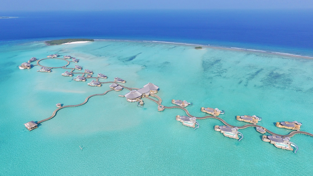 Water Villa aerial soneva jani 14 - Soneva Jani: um dos resorts mais exclusivos do mundo