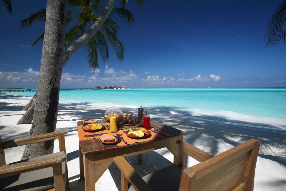 14 Breakfast by the beach at Kashiveli - Gili Lankanfushi - Guia Completo Resort