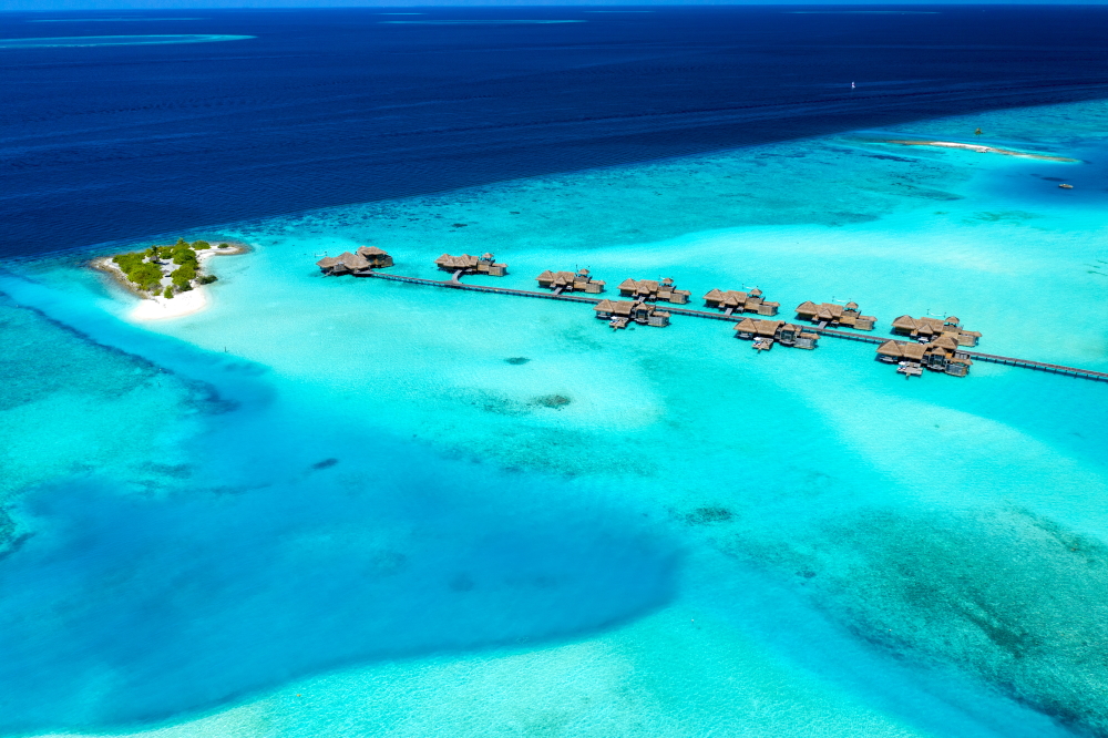 8 Aerial View of Jetty 3 different perspective - Gili Lankanfushi - Guia Completo Resort