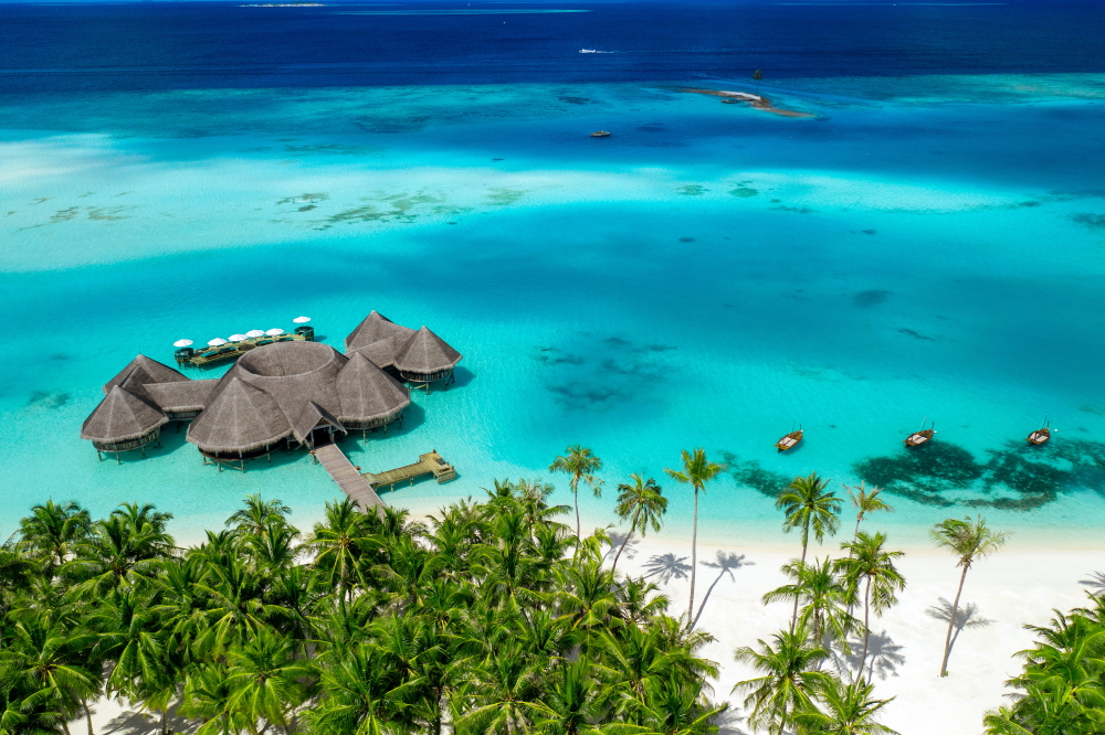 GLM Aerial View of Overwater Bar 2 - Gili Lankanfushi - Guia Completo Resort